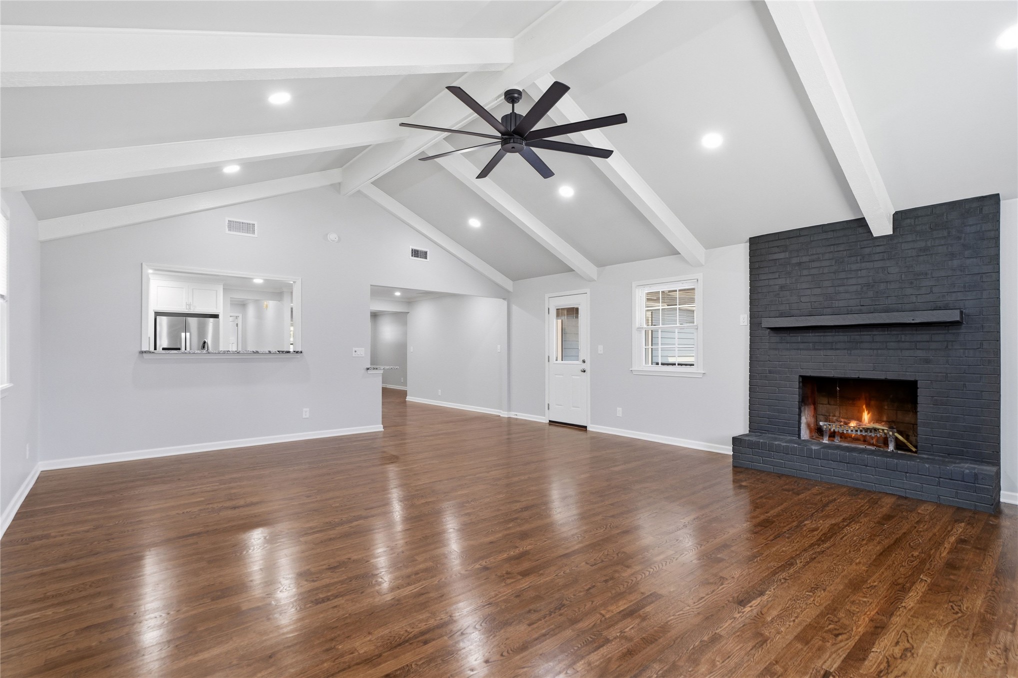 332 E 45th Place Property Photo 36