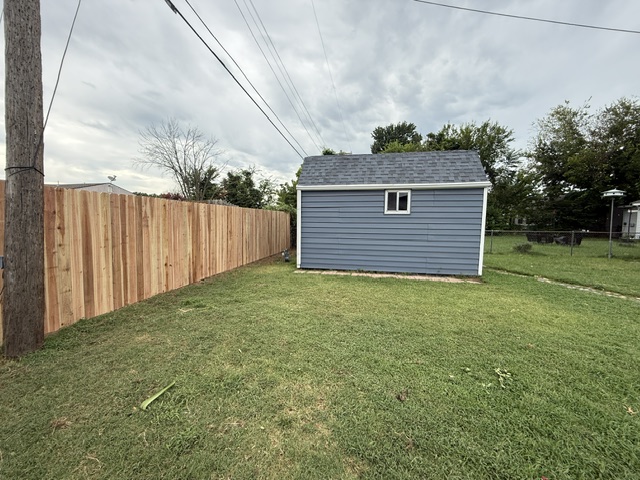 332 E 45th Place Property Photo 60