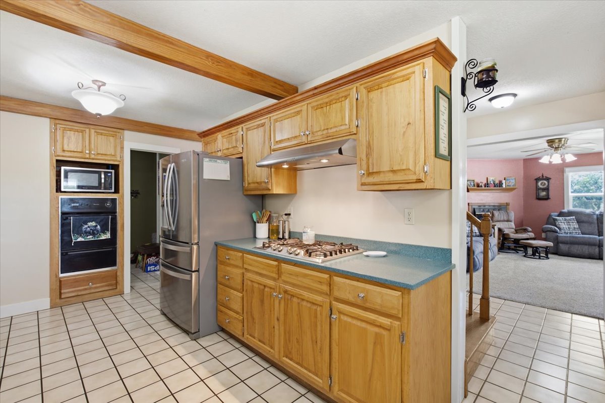 7587 County Road 3610 Property Photo 10