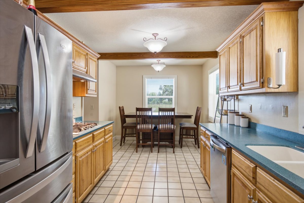 7587 County Road 3610 Property Photo 13