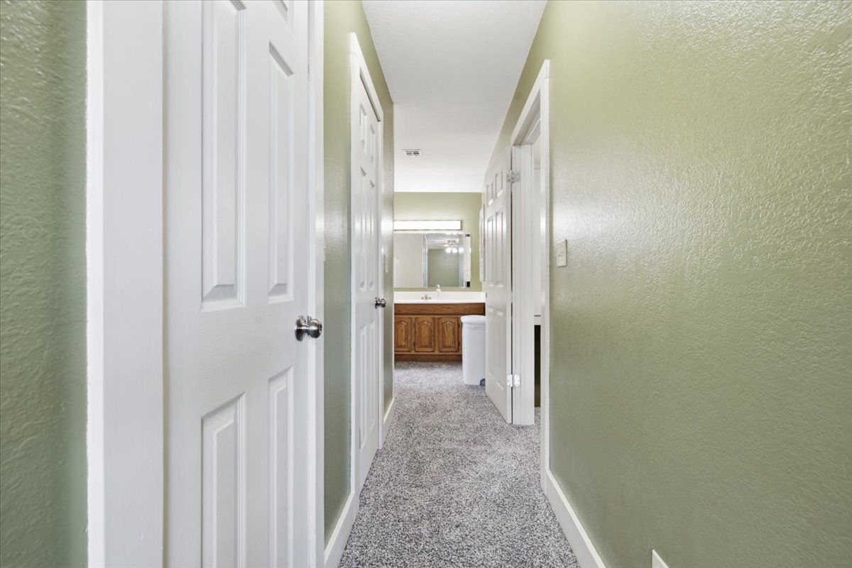 7587 County Road 3610 Property Photo 18