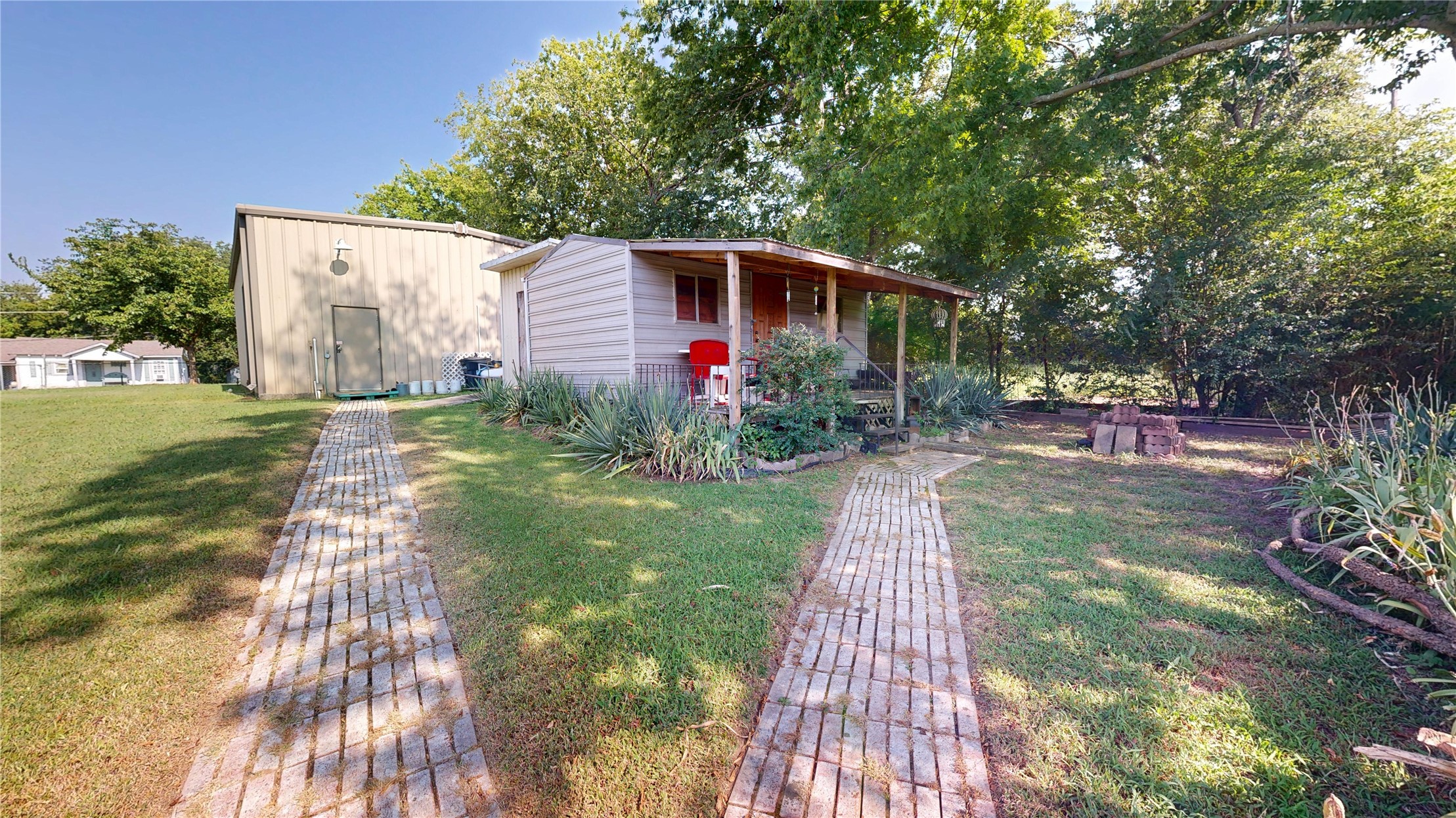 5910 S 62nd West Avenue Property Photo 3