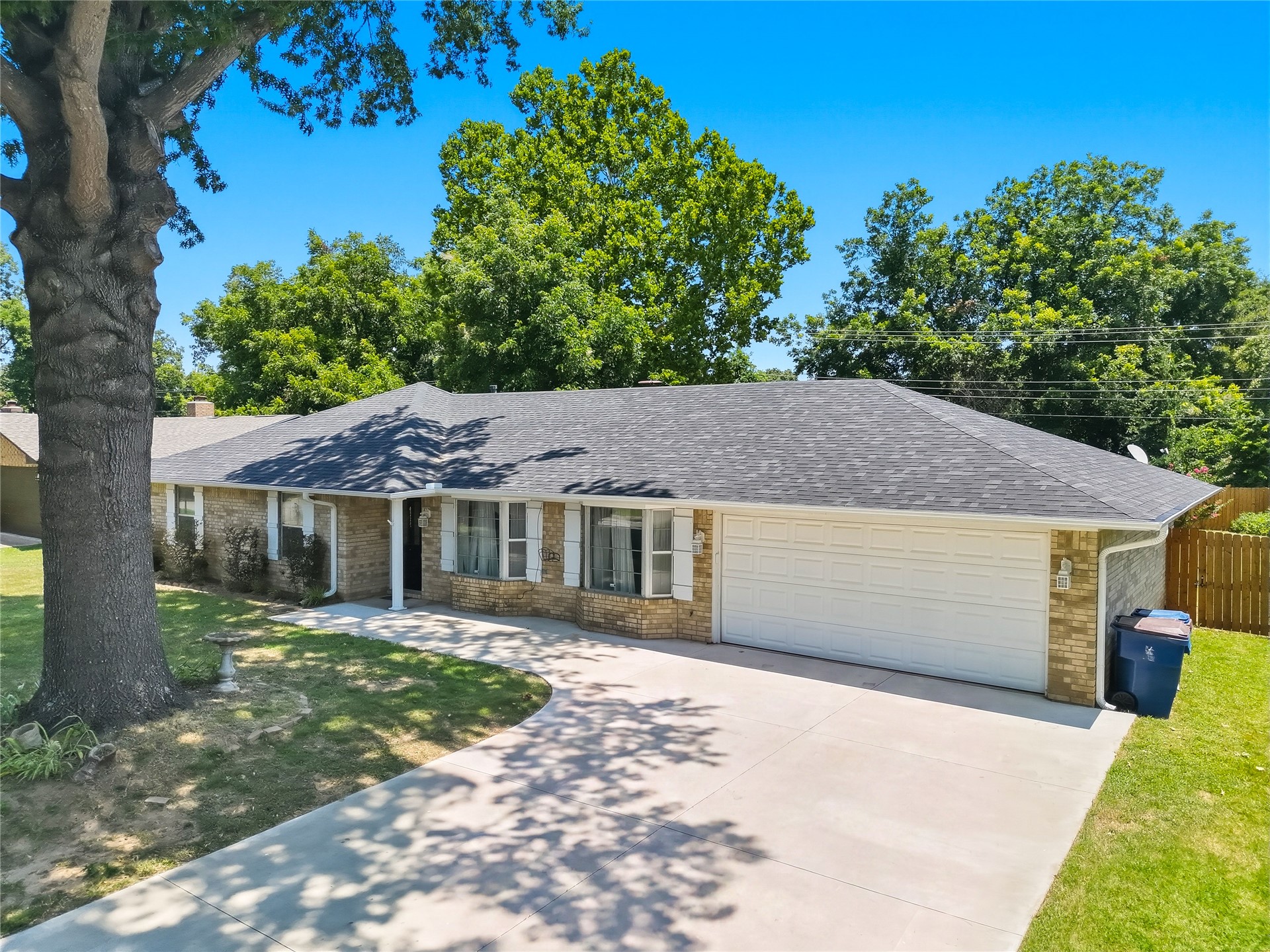 8217 Meadow Drive Property Photo 3