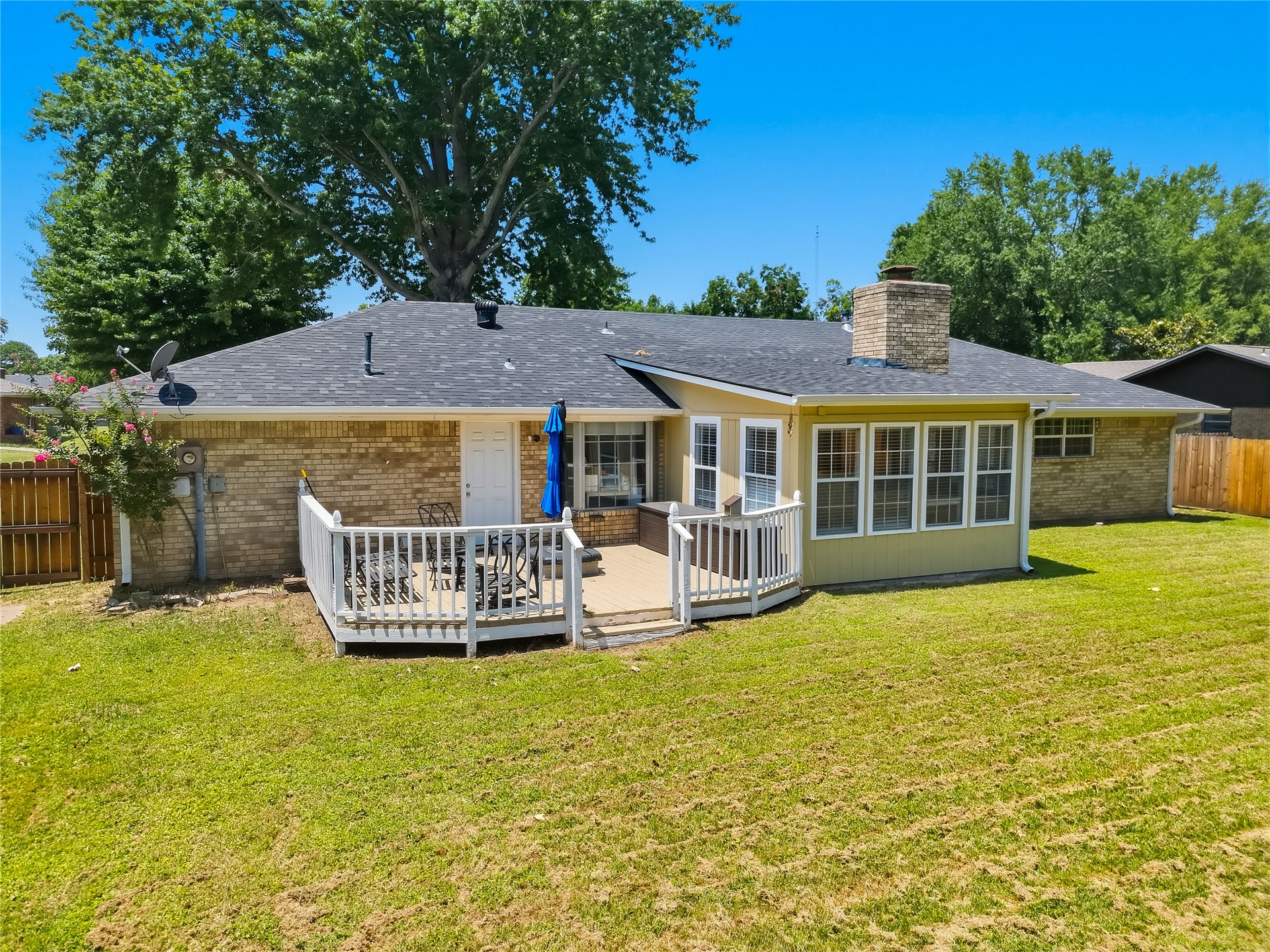 8217 Meadow Drive Property Photo 5