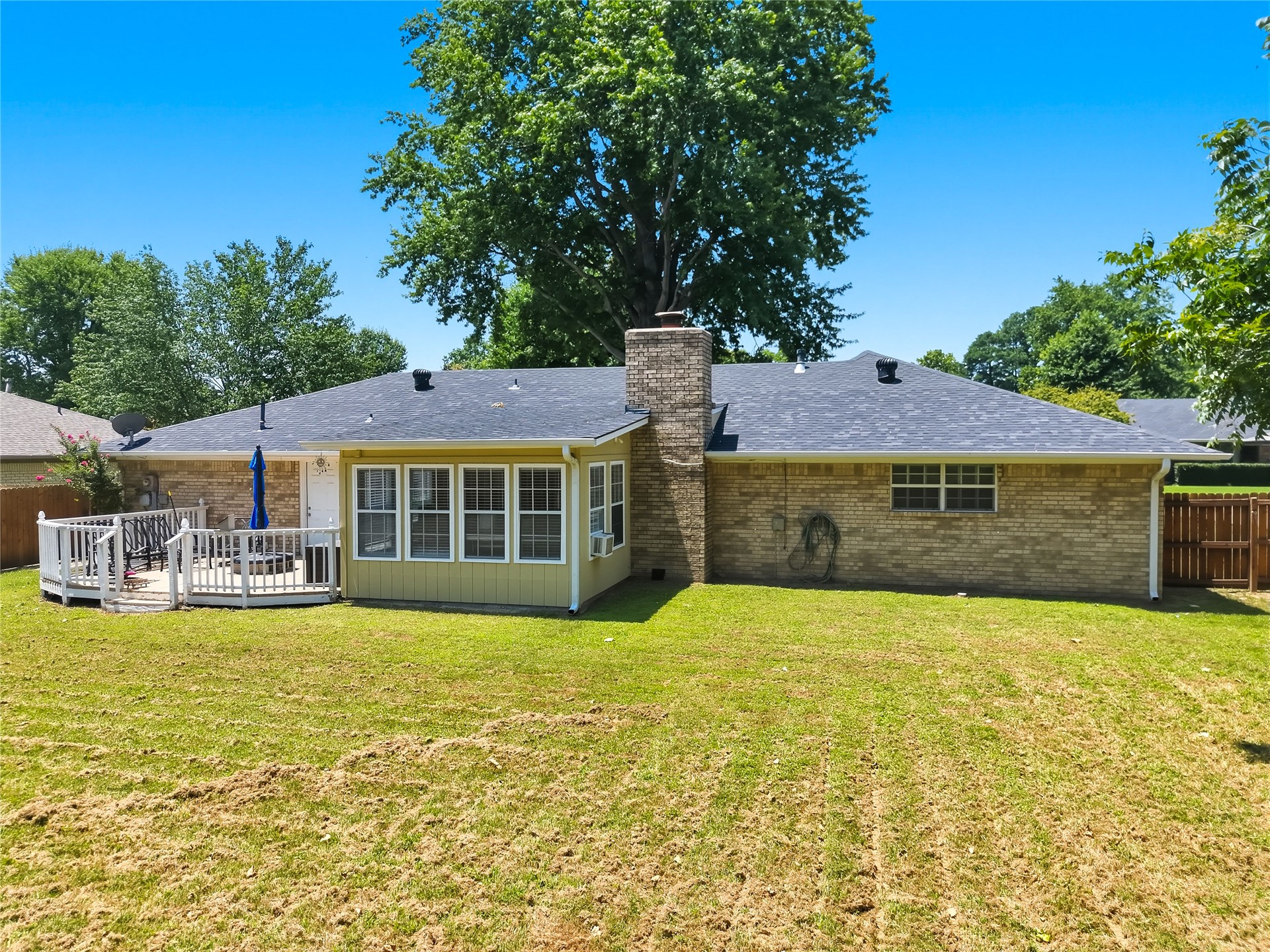 8217 Meadow Drive Property Photo 6