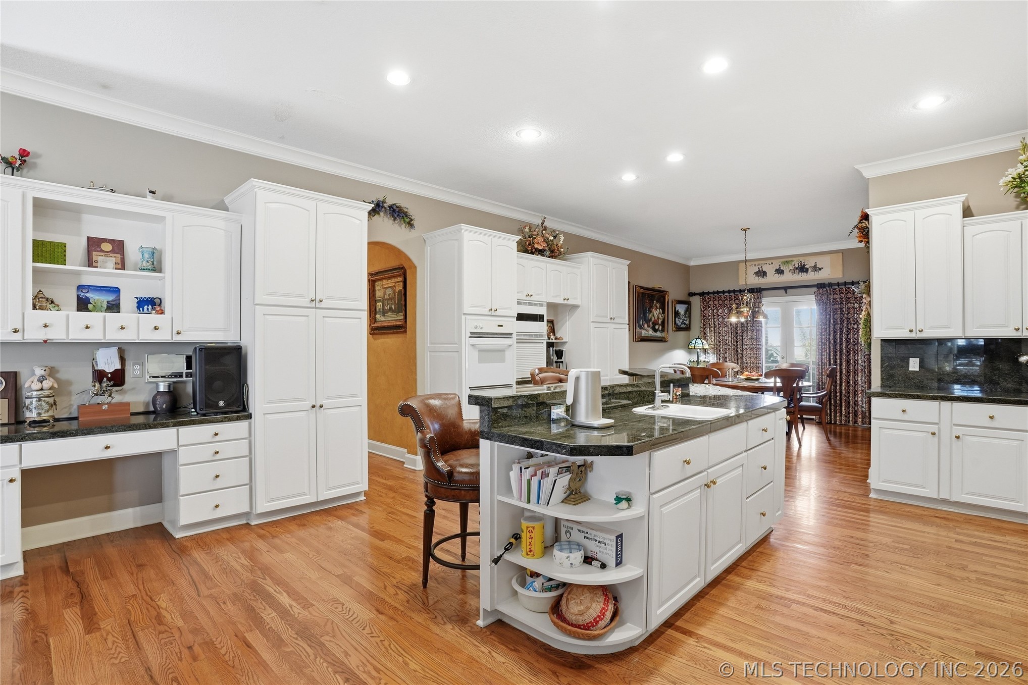 8626 S Florence Avenue Property Photo 21