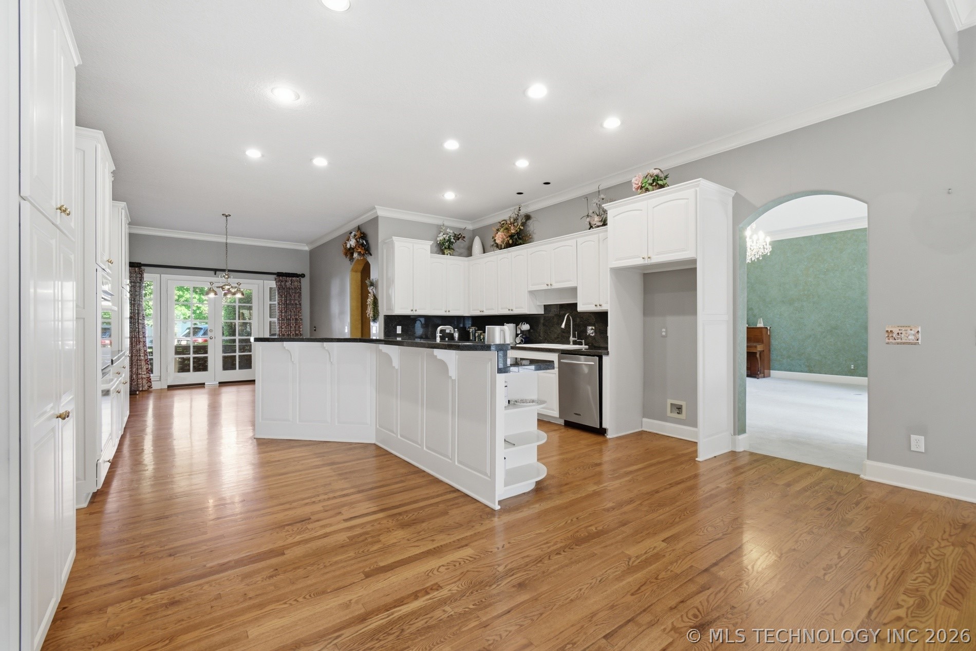 8626 S Florence Avenue Property Photo 85