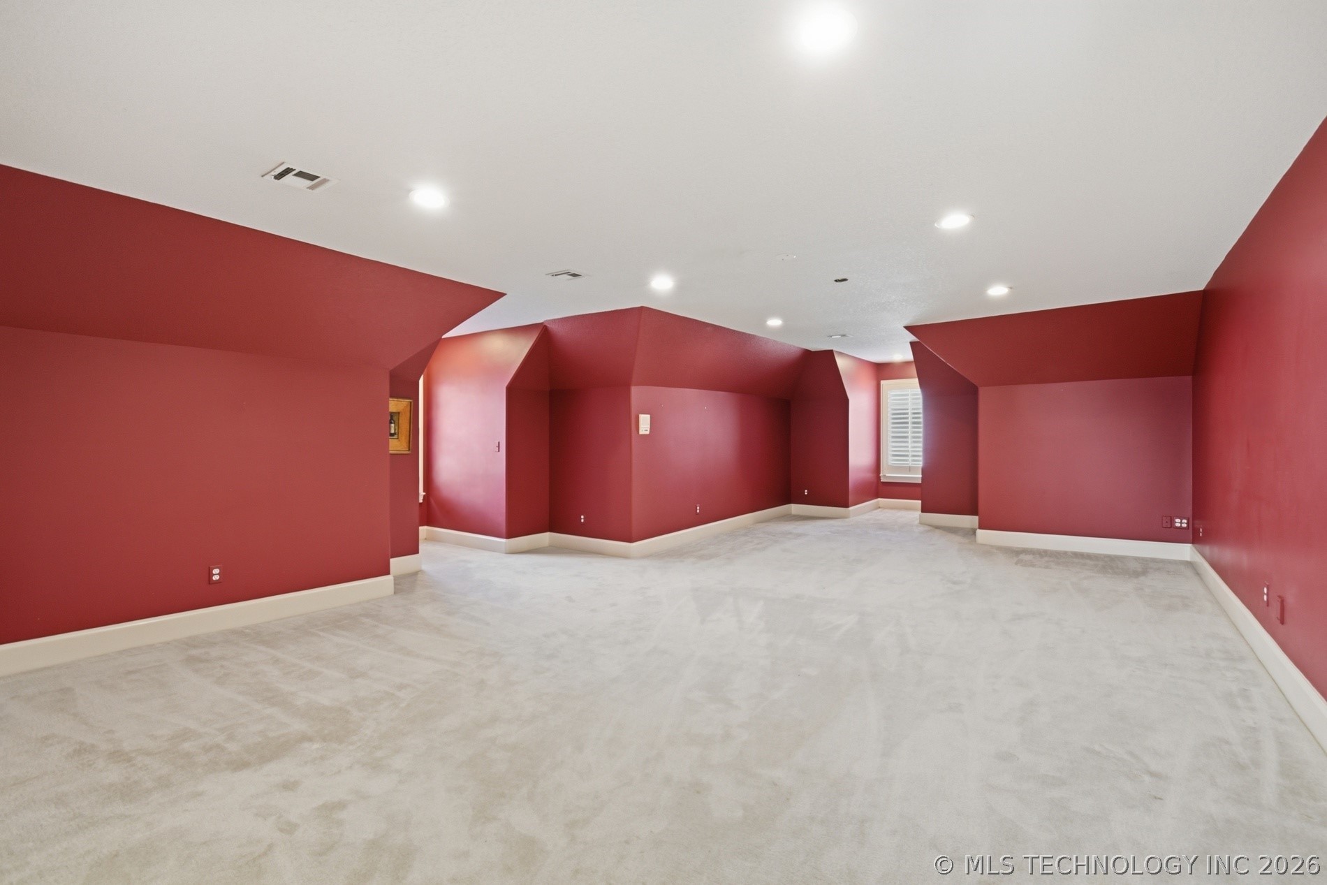 8626 S Florence Avenue Property Photo 97