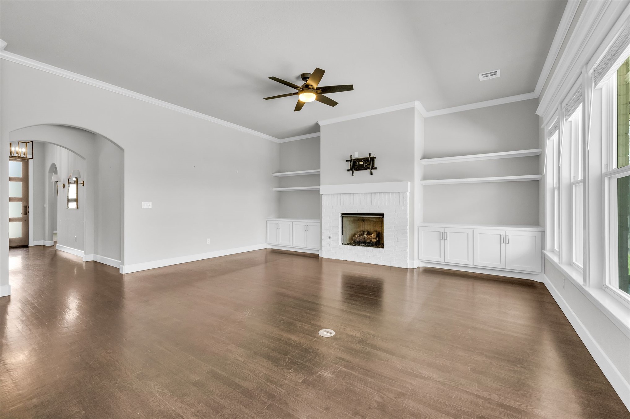 421 E 127th Place S Property Photo 6