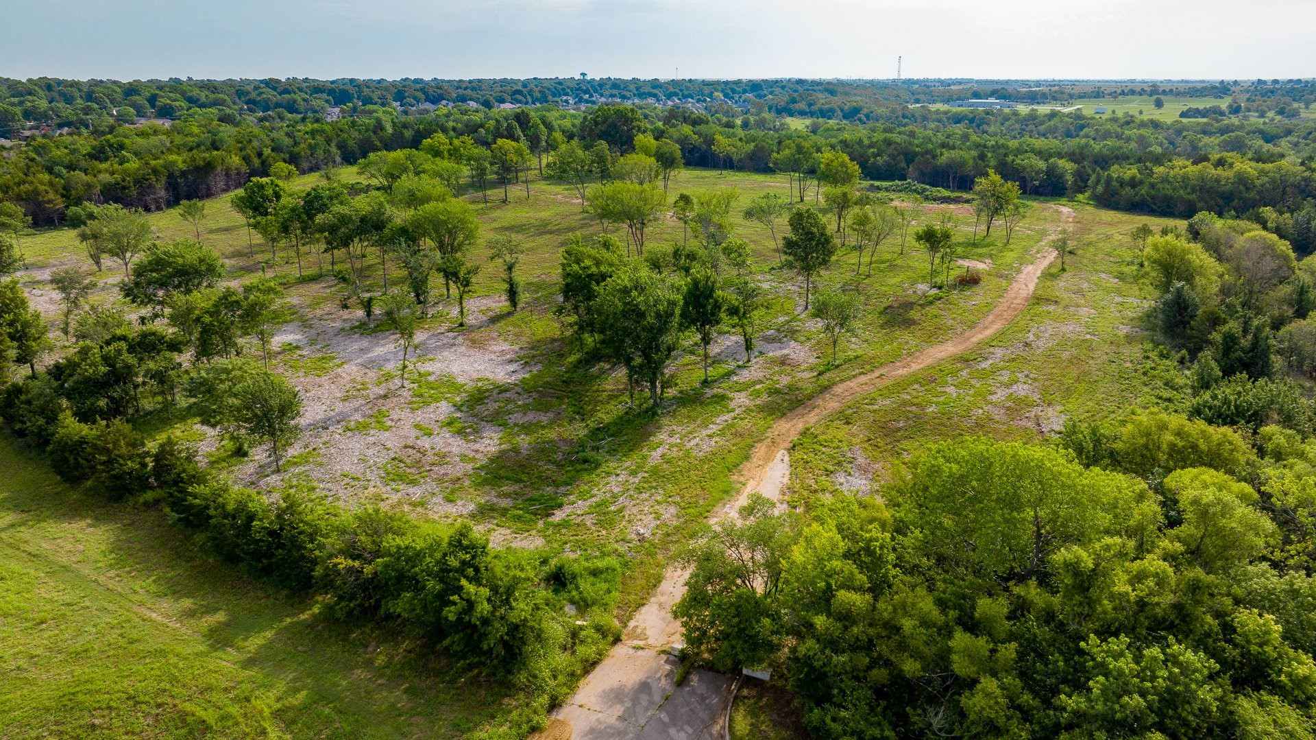 2 Se Barnett Avenue Property Photo 4
