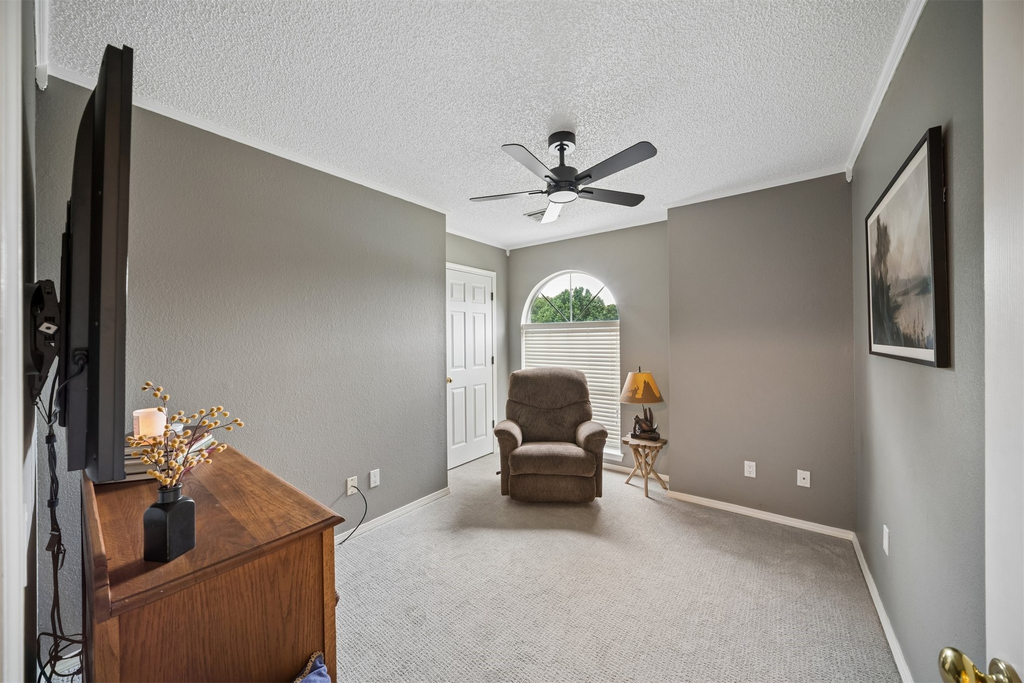 709 W 36th Street Property Photo 37