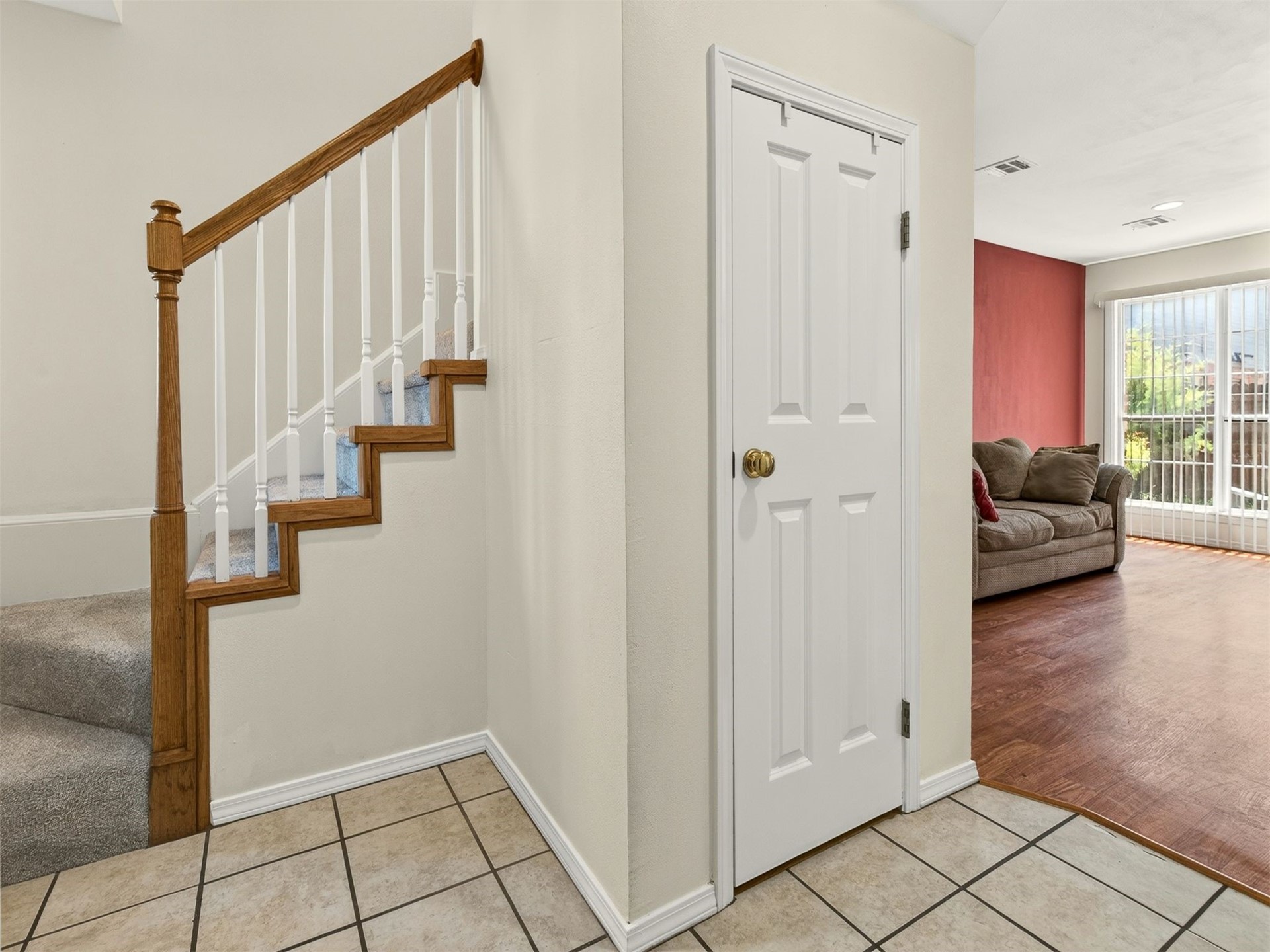 308 W K Street Property Photo 6
