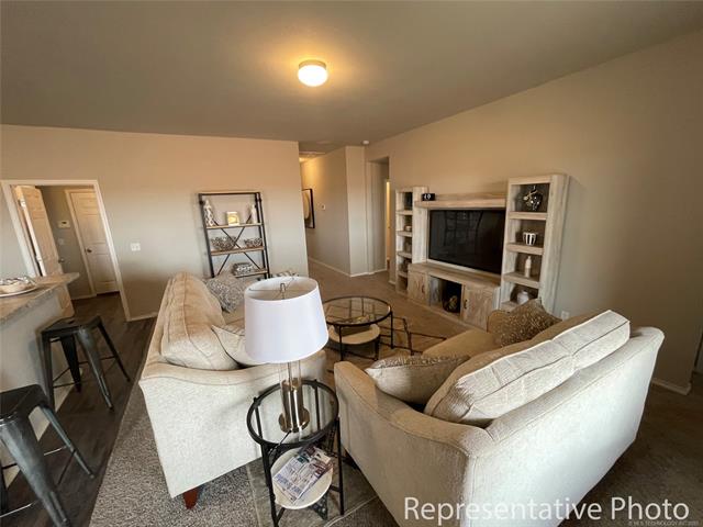 3115 S 15th Place Property Photo 8