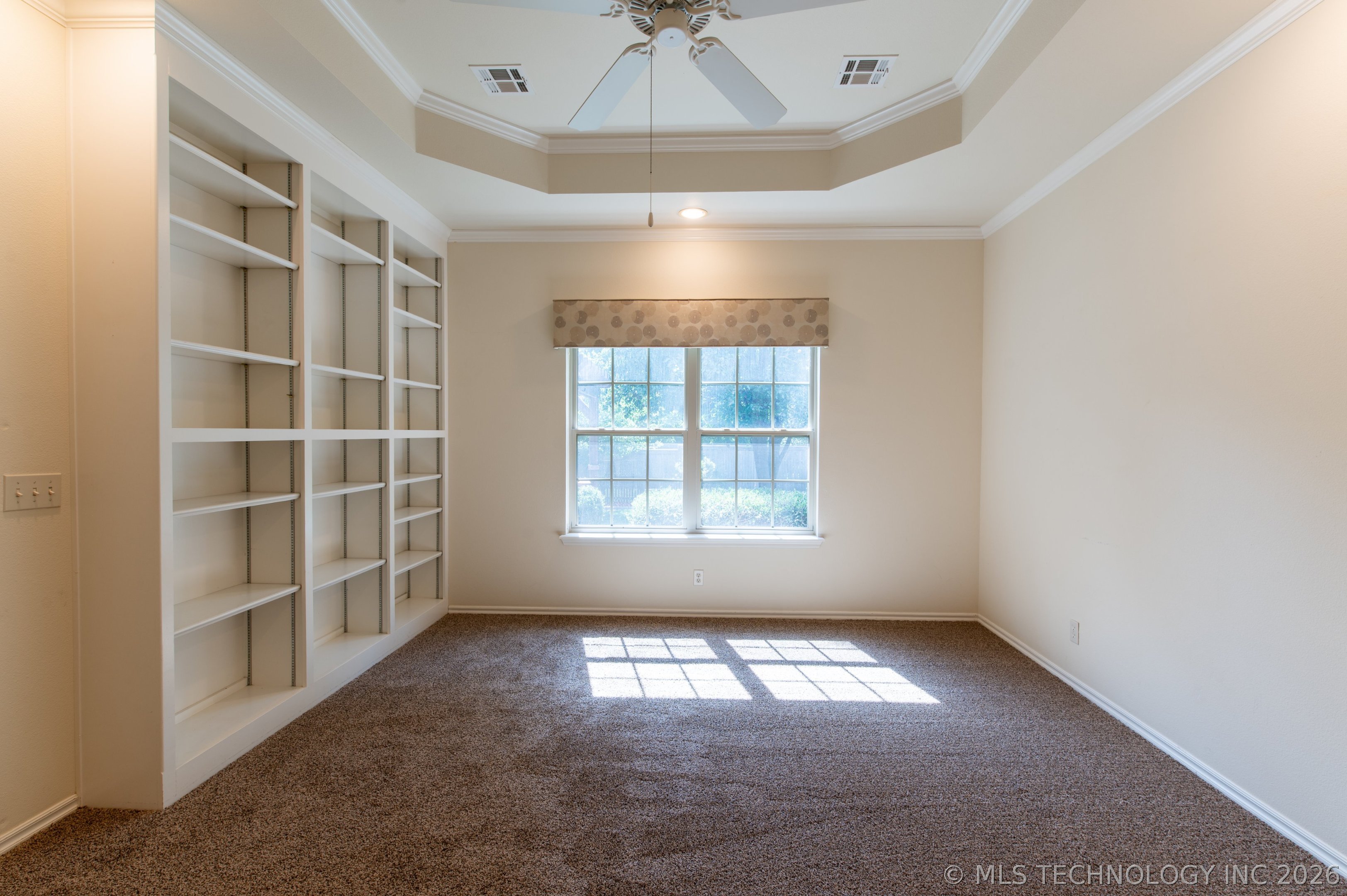 10912 Augusta Drive Property Photo 8