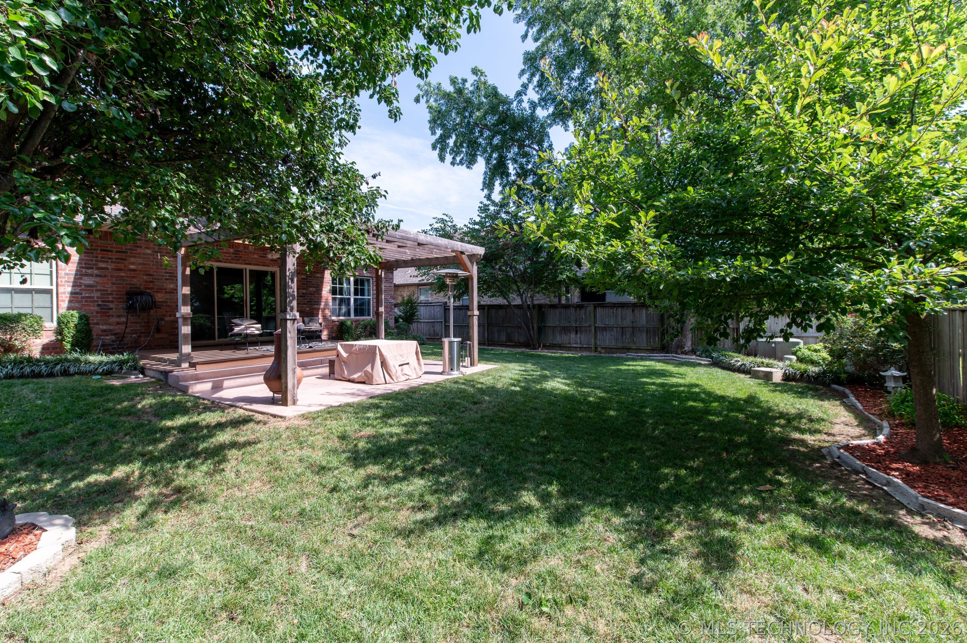 10912 Augusta Drive Property Photo 16