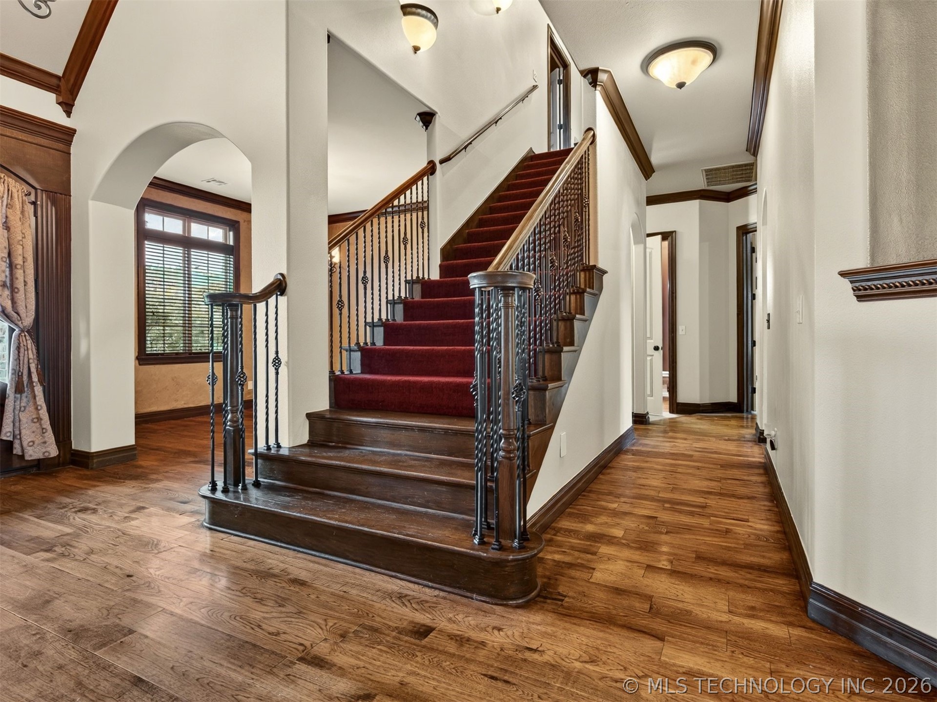 18961 Chickadee Court Property Photo 11