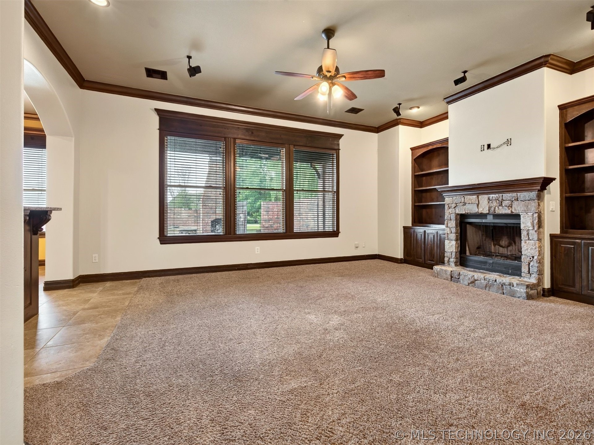18961 Chickadee Court Property Photo 13