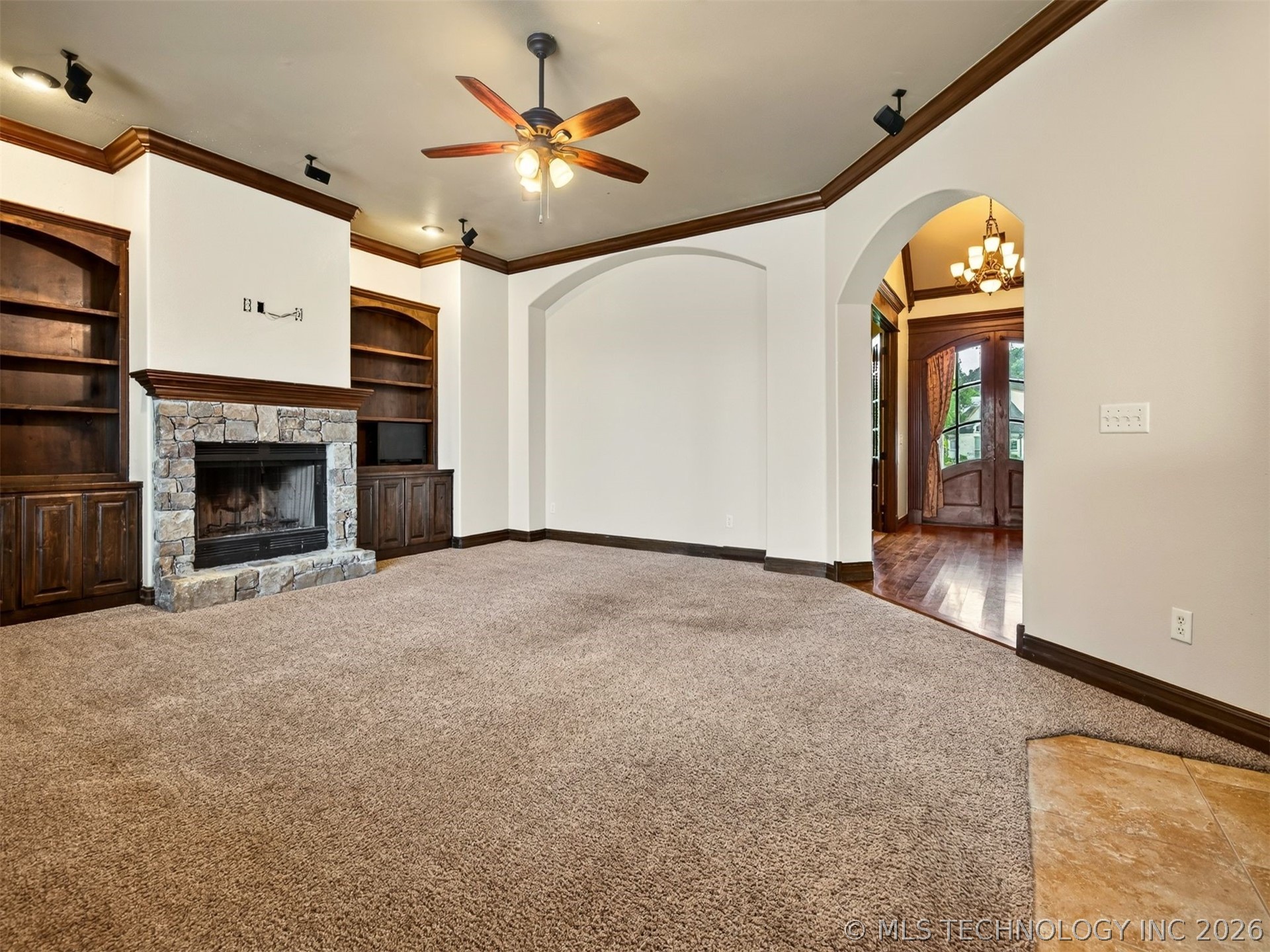 18961 Chickadee Court Property Photo 14