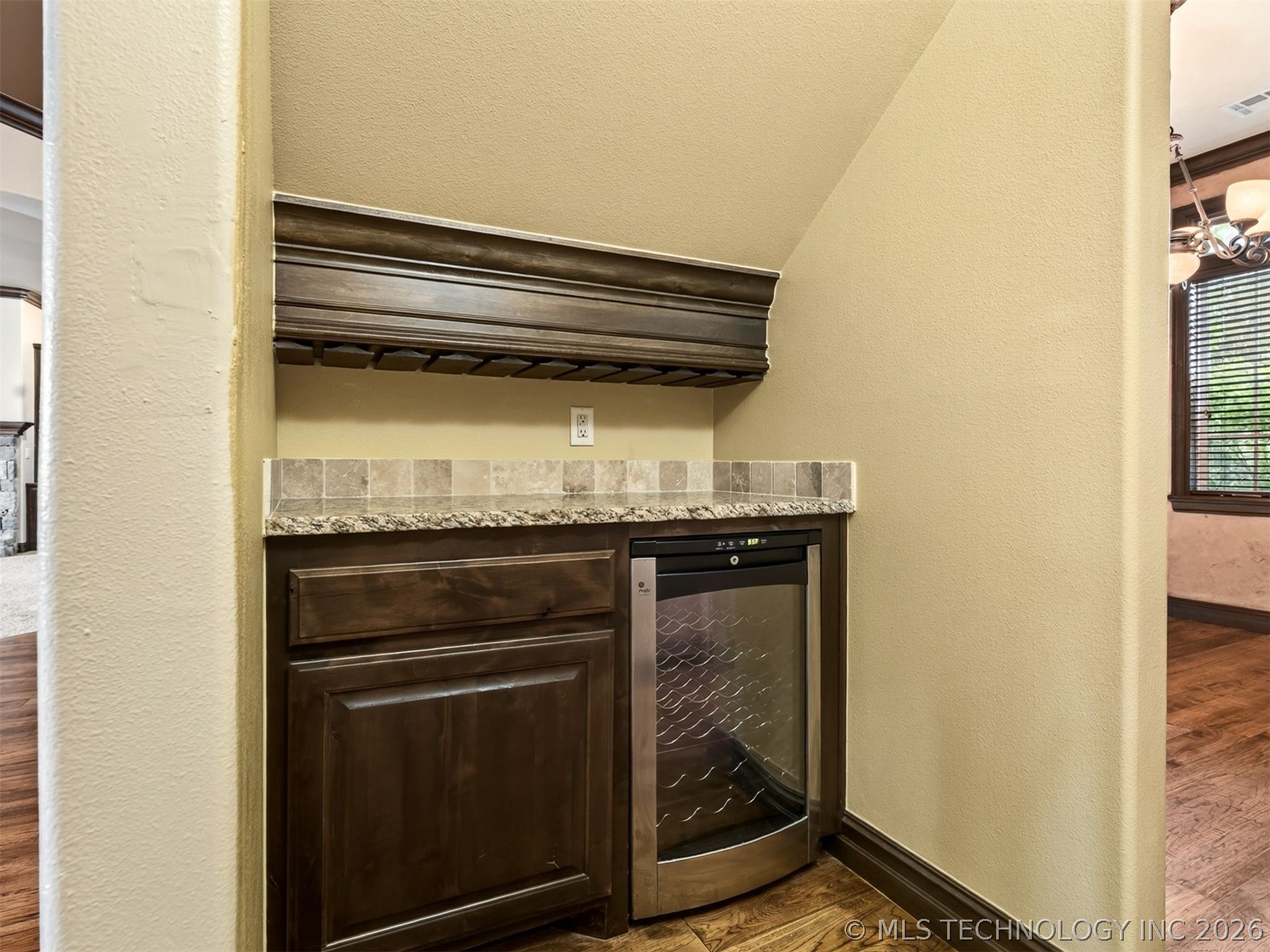 18961 Chickadee Court Property Photo 29