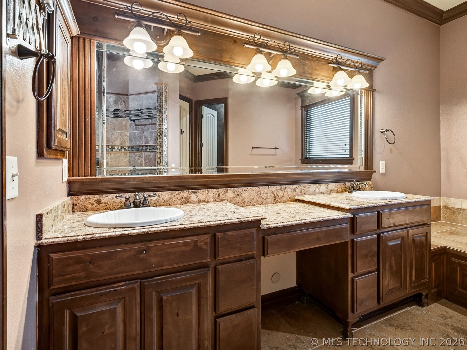 18961 Chickadee Court Property Photo 35