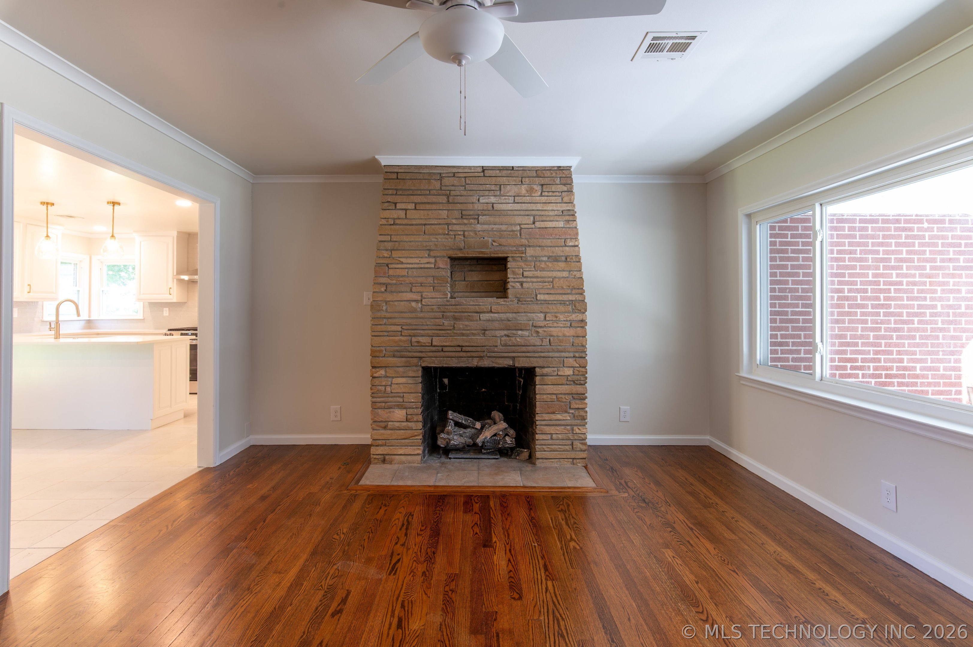 554 S Sandusky Avenue Property Photo 8