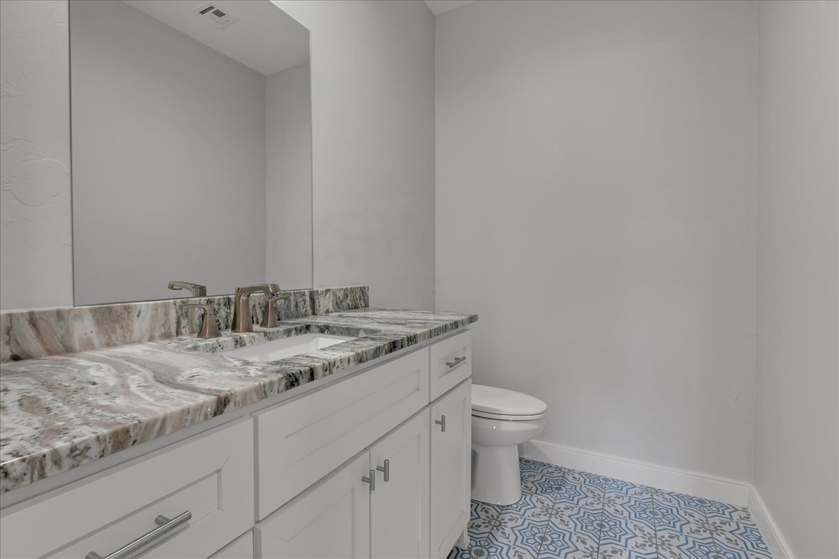 113 E 168th Street S Property Photo 37