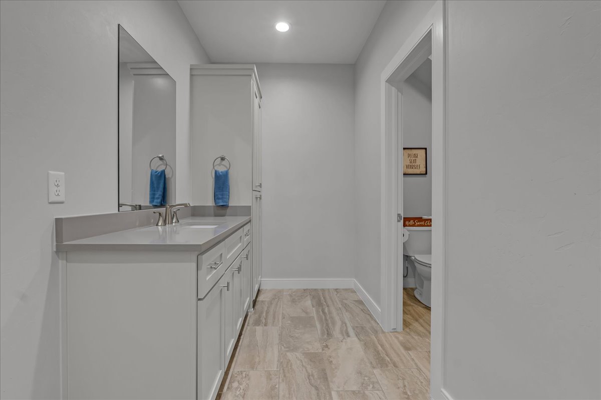 113 E 168th Street S Property Photo 54