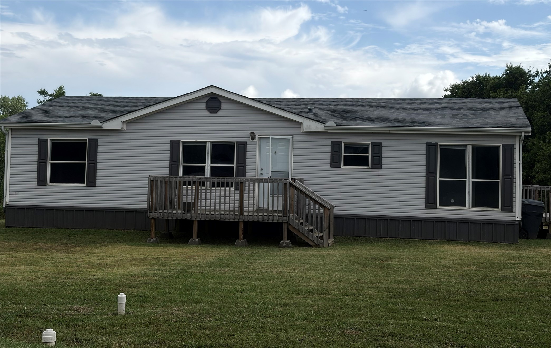 350 Stolfa Property Photo 1