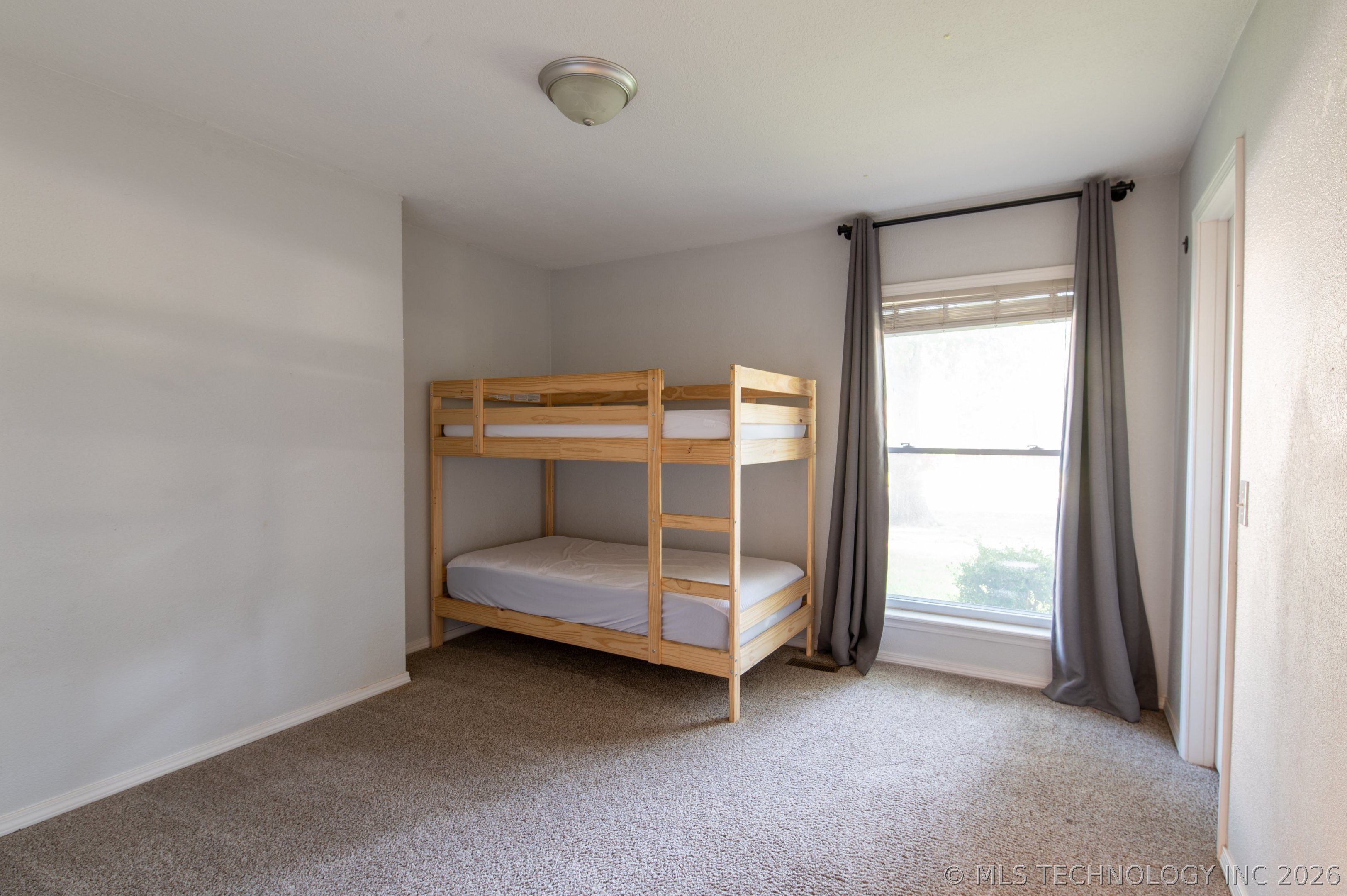 2517 W Kingsport Street Property Photo 9
