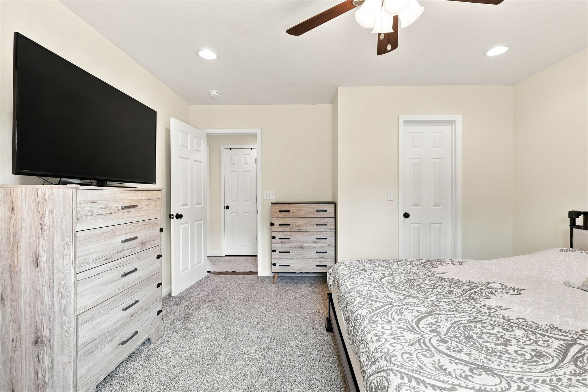112 Elmwood Avenue Property Photo 15