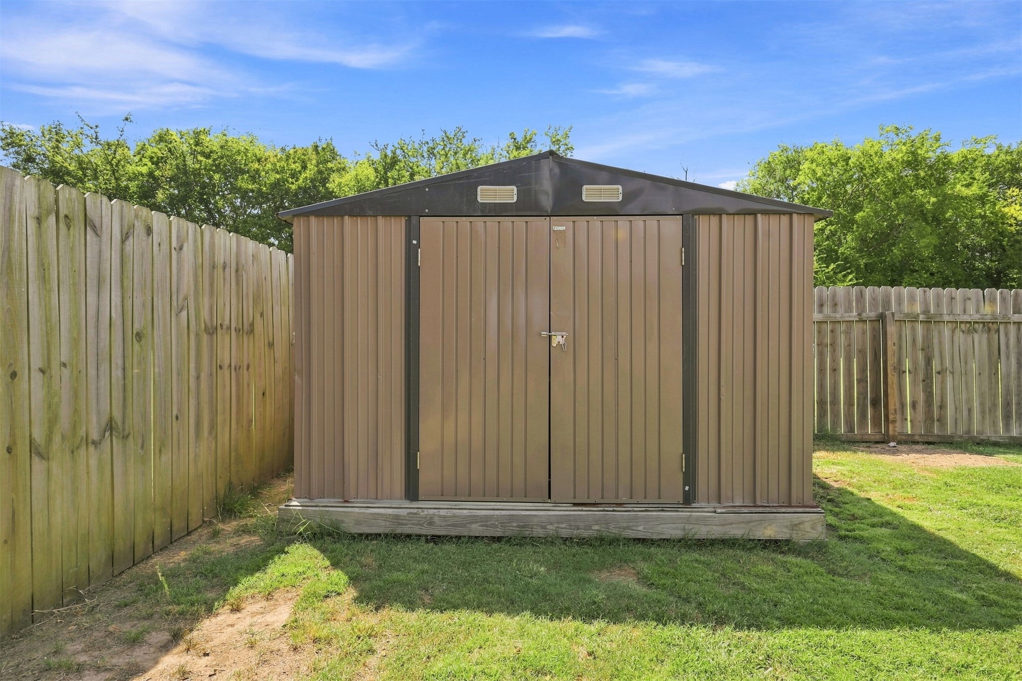 112 Elmwood Avenue Property Photo 23