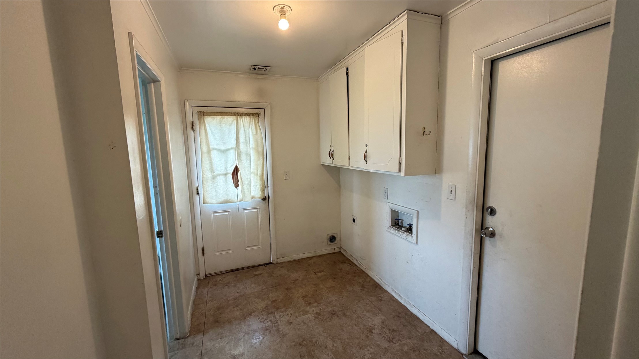 12948 E 14th Street Property Photo 6