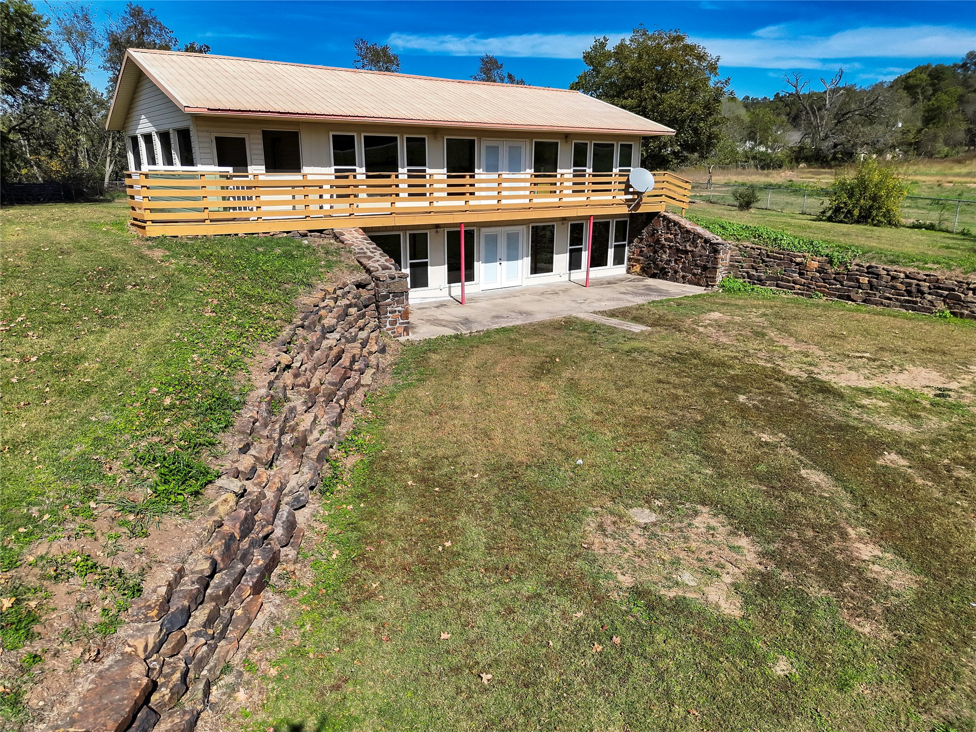 467875 Hwy 62 Property Photo 1