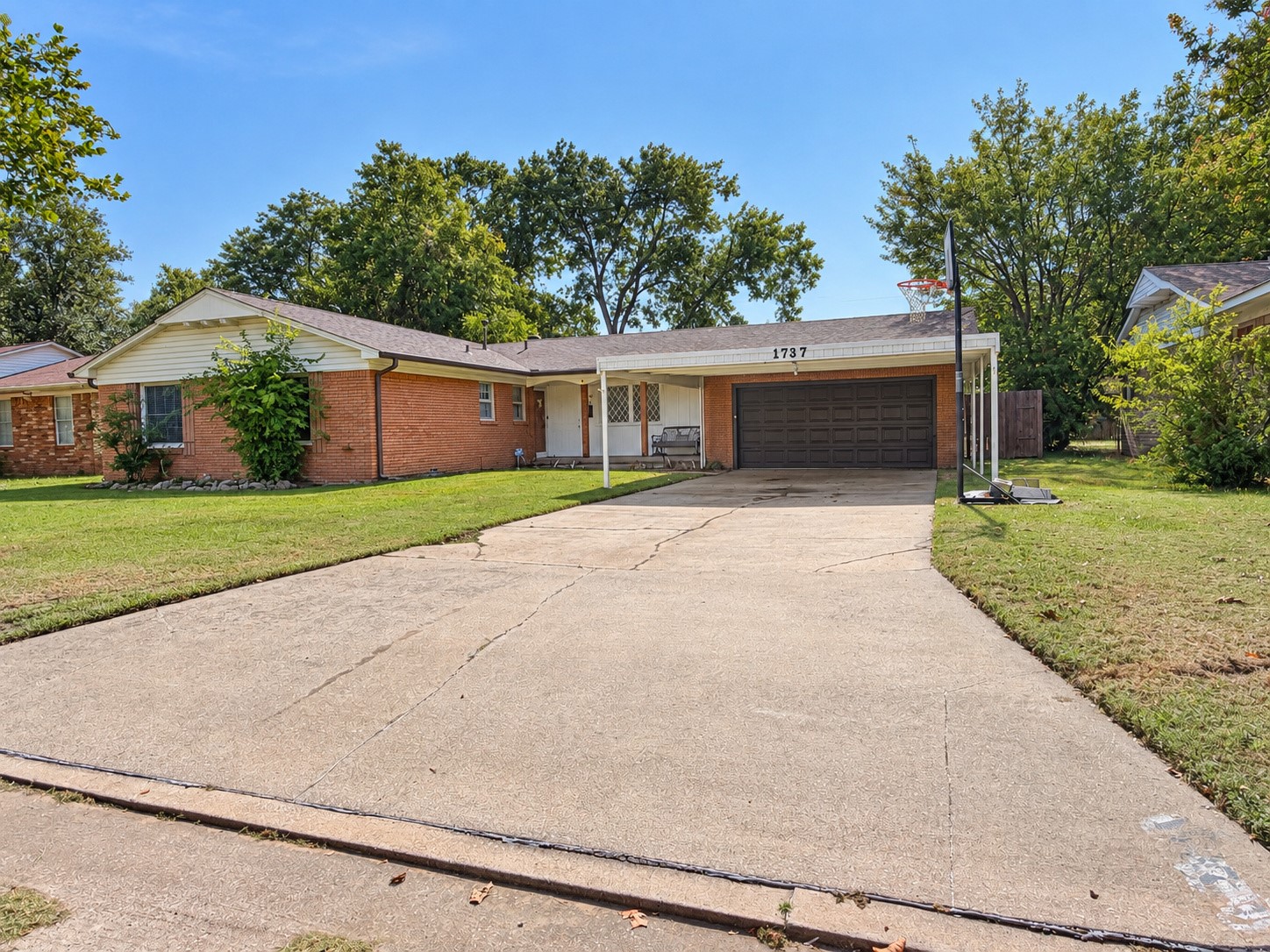 1737 Winchester Property Photo 1