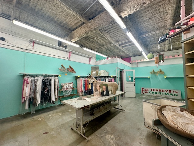3218 W Broadway Street Property Photo 8