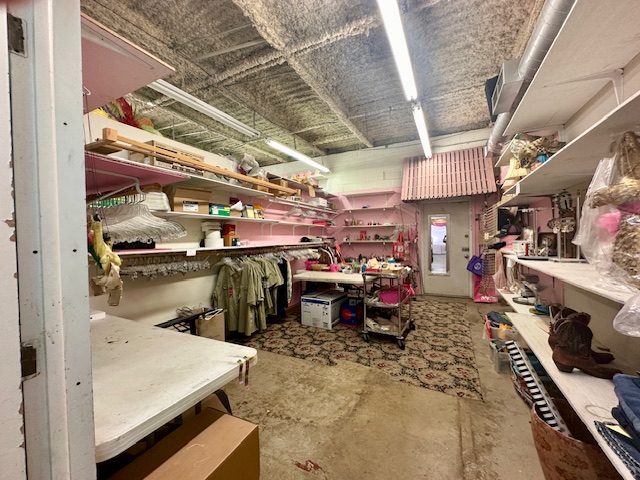 3218 W Broadway Street Property Photo 10