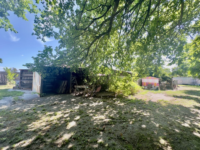3218 W Broadway Street Property Photo 18