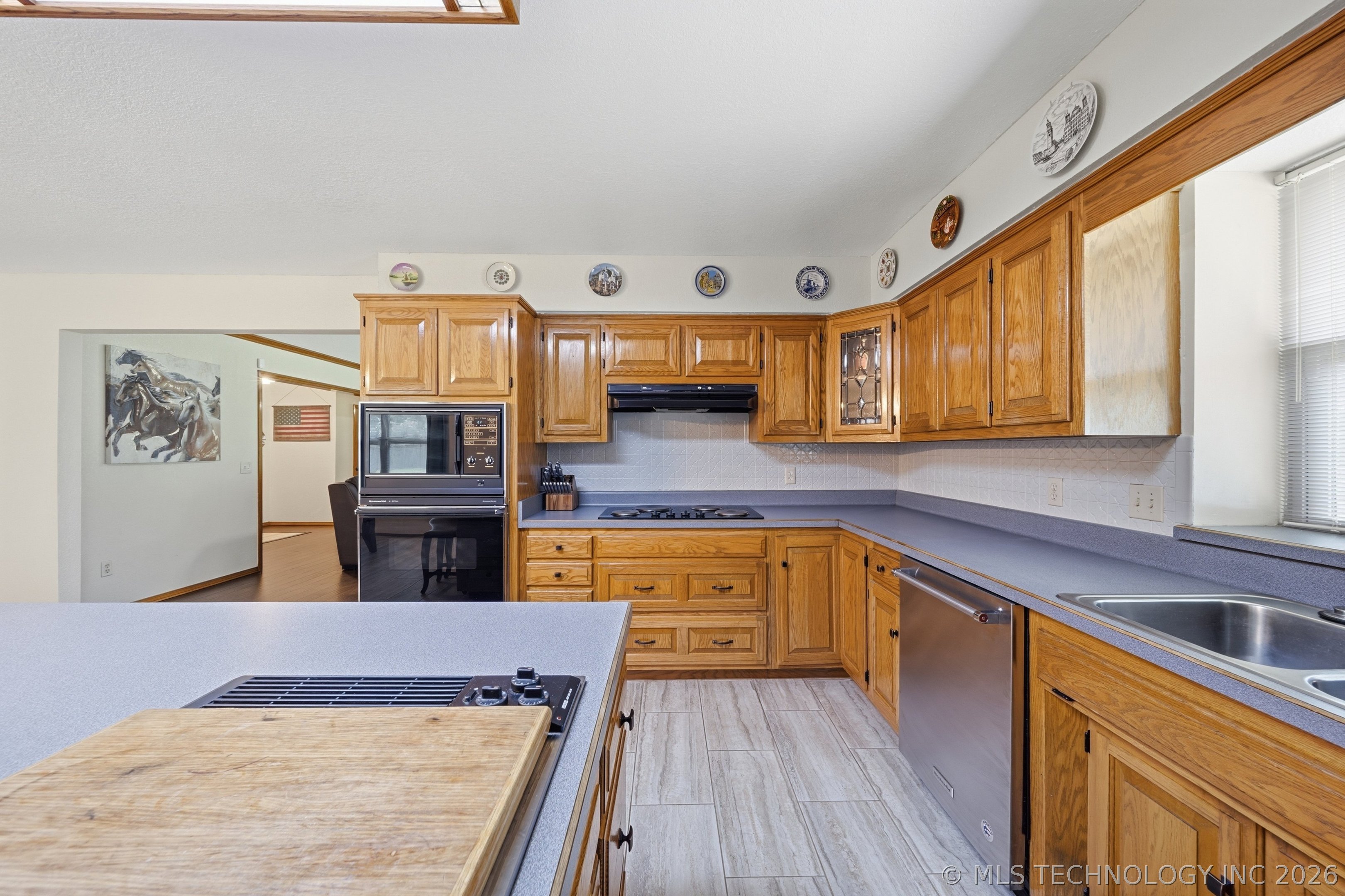 5570 S 286th Avenue E Property Photo 13