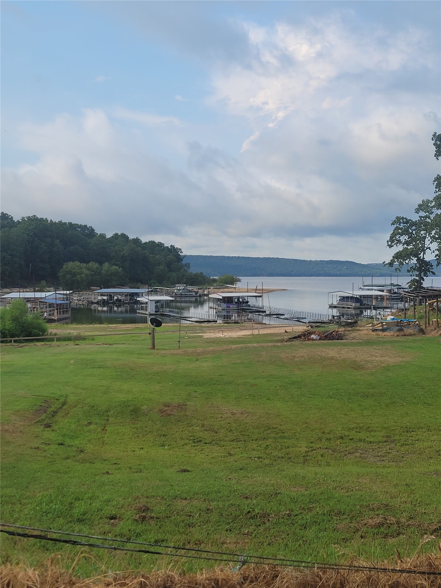 425057 E 1168 Road Property Photo 3