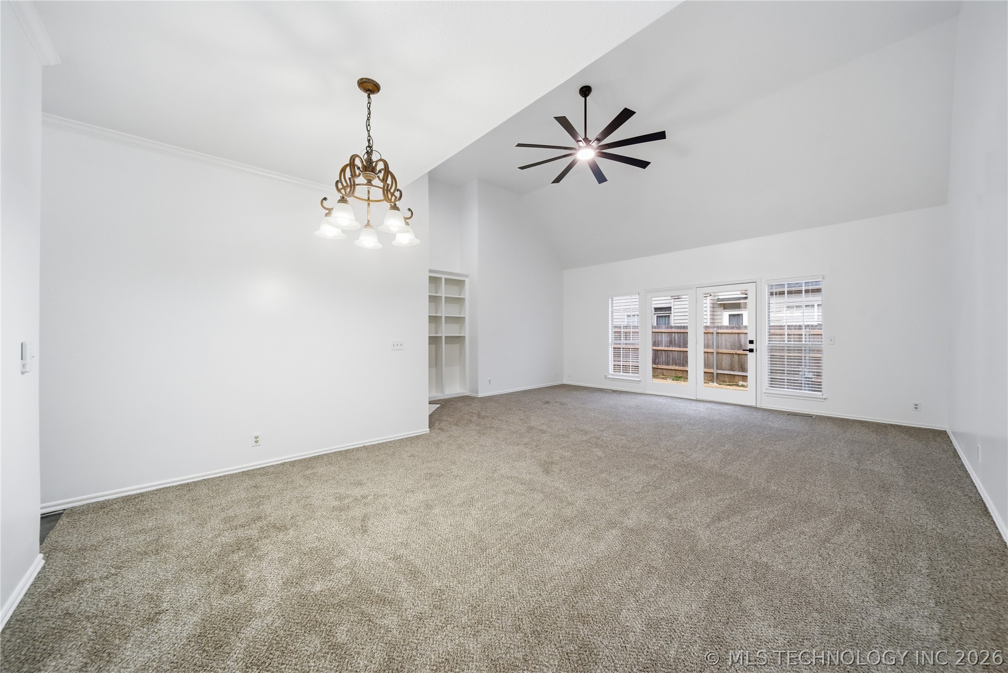3026 E 89th Place Property Photo 4