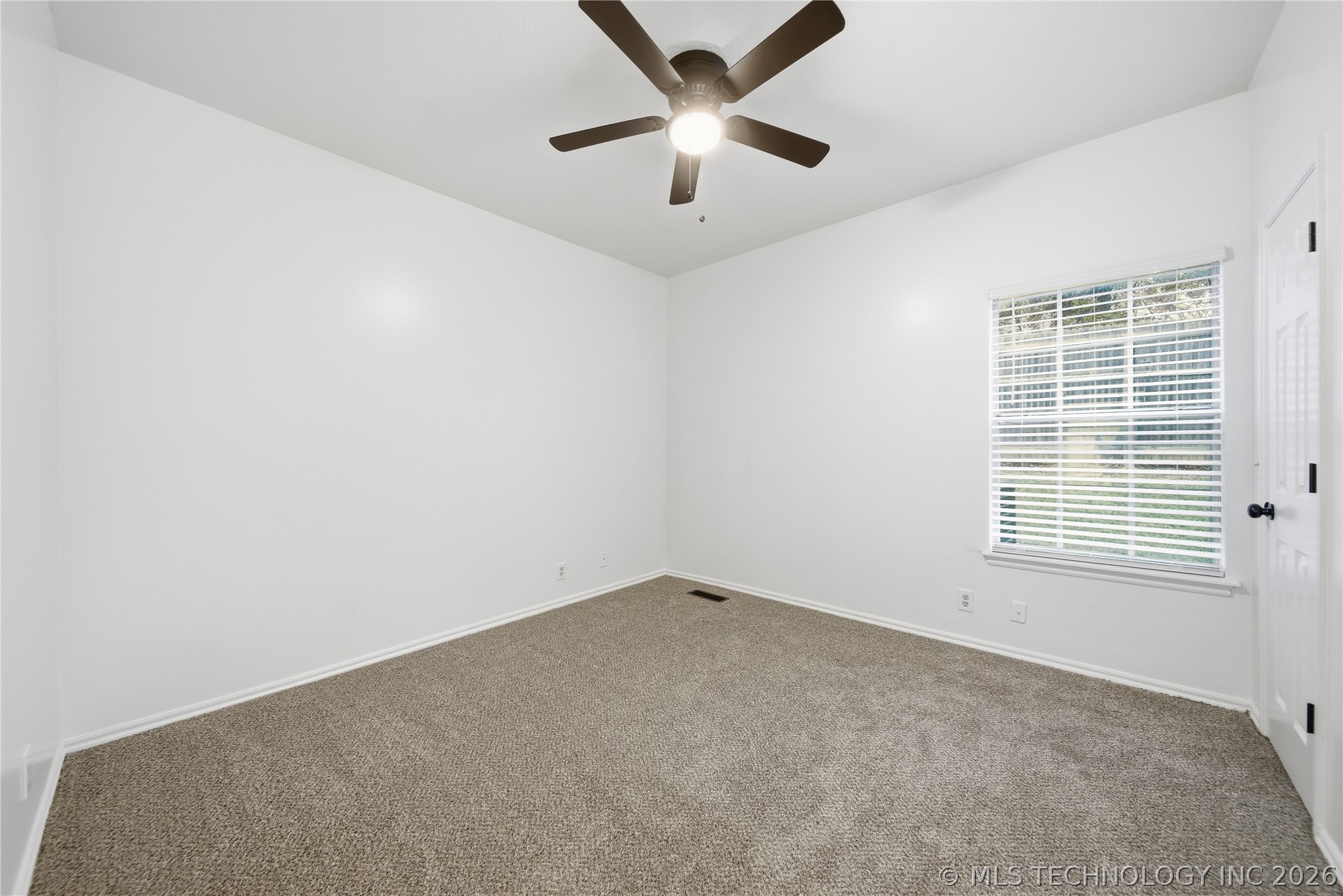 3026 E 89th Place Property Photo 10