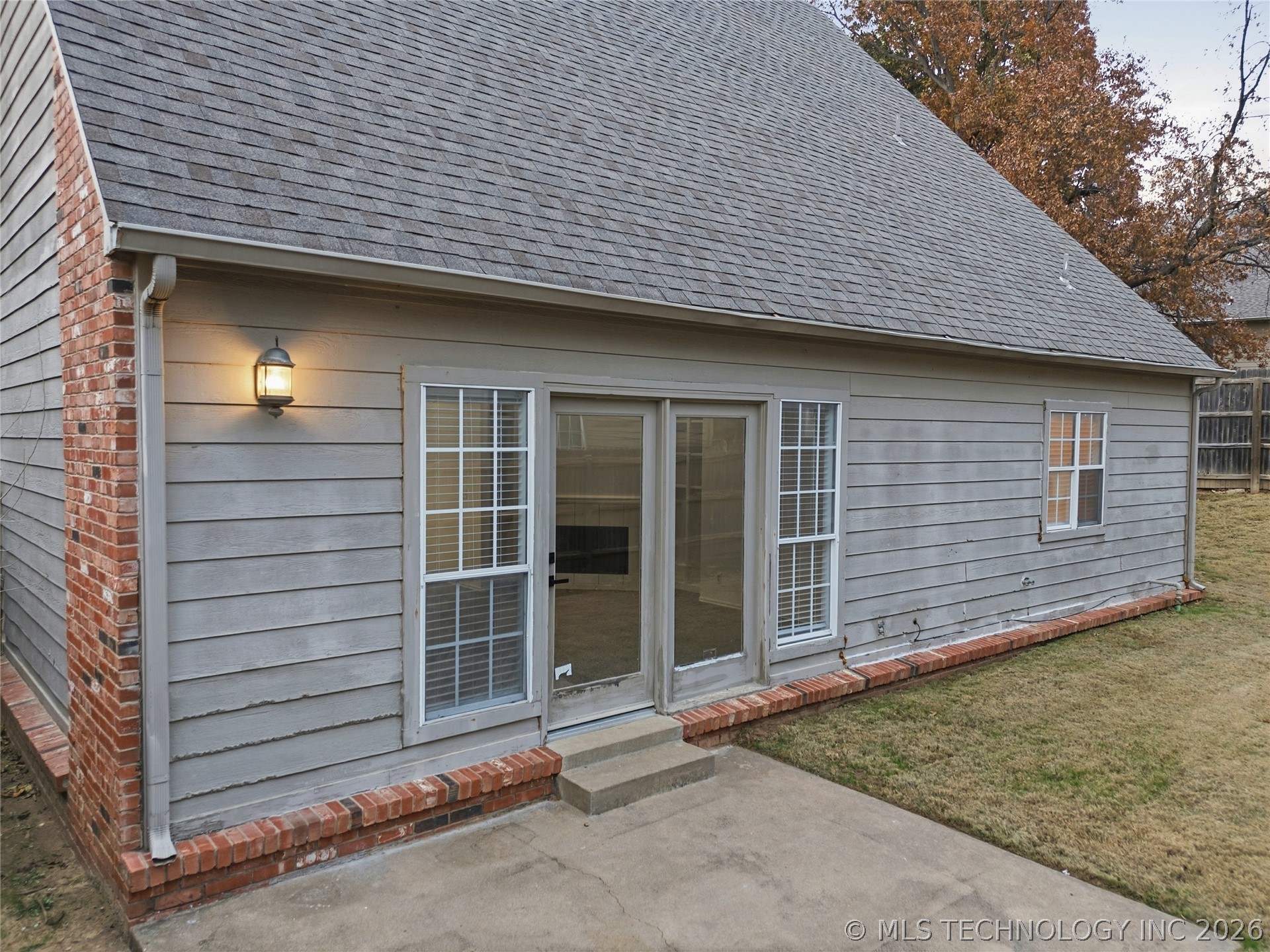 3026 E 89th Place Property Photo 18