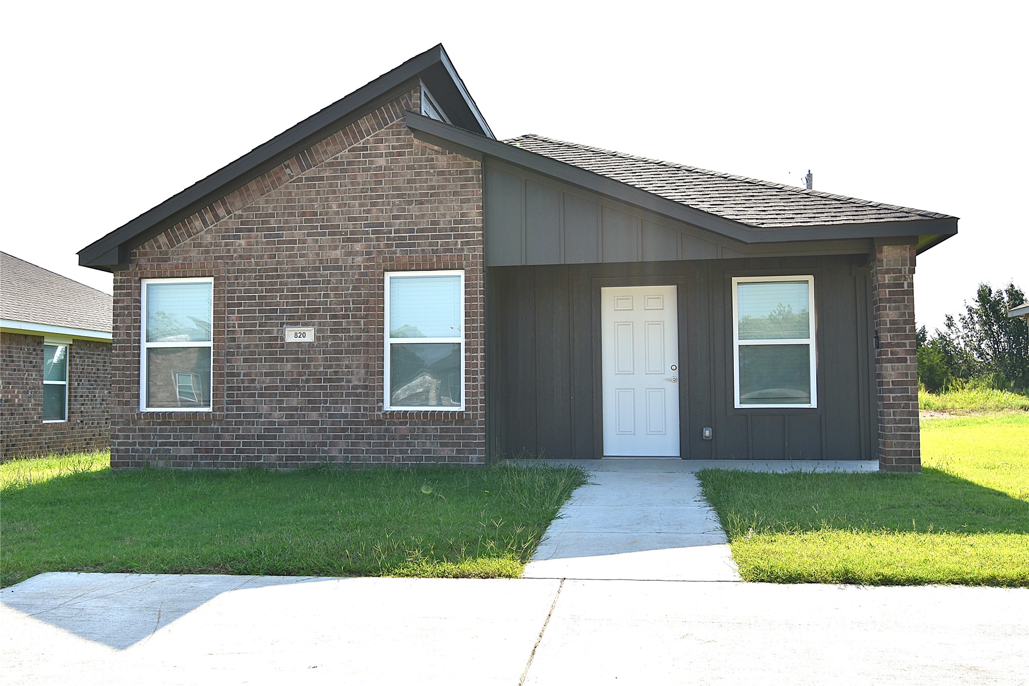 820 Elm Street Property Photo 1