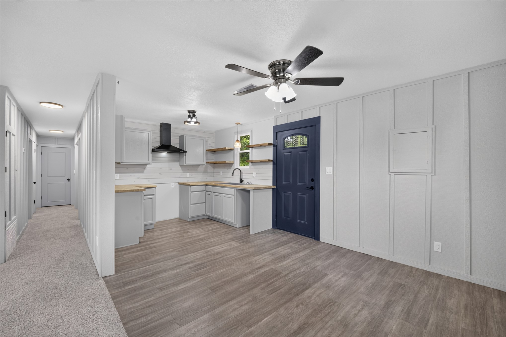 516 E Armory Avenue Property Photo 10