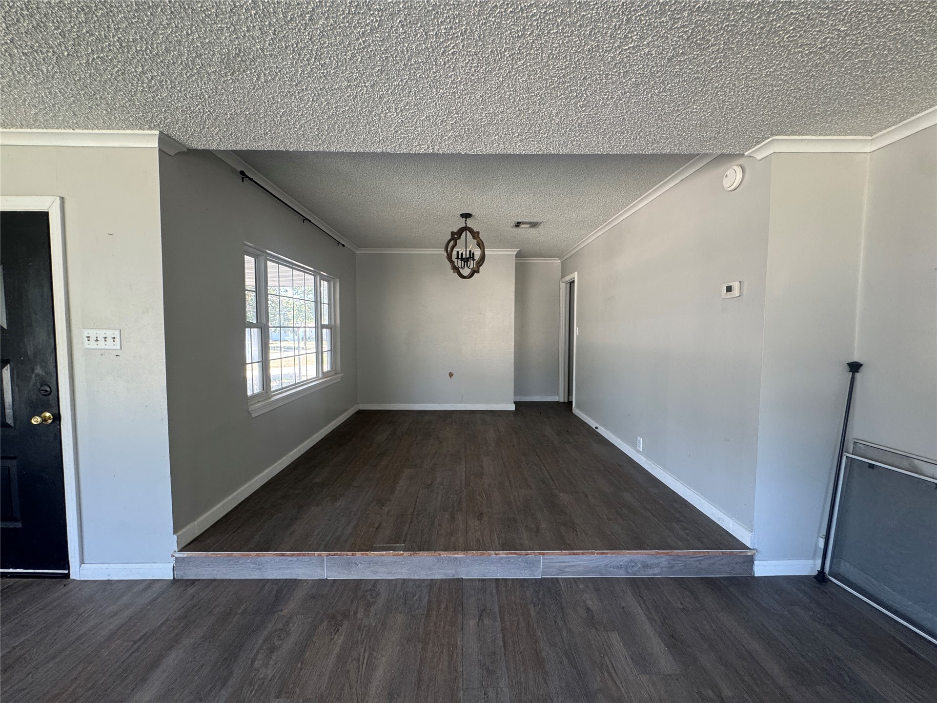 1225 E Seminole Avenue Property Photo 11