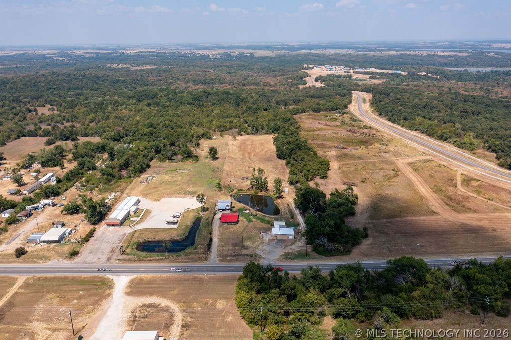 1722 Highway 70 E Property Photo 10