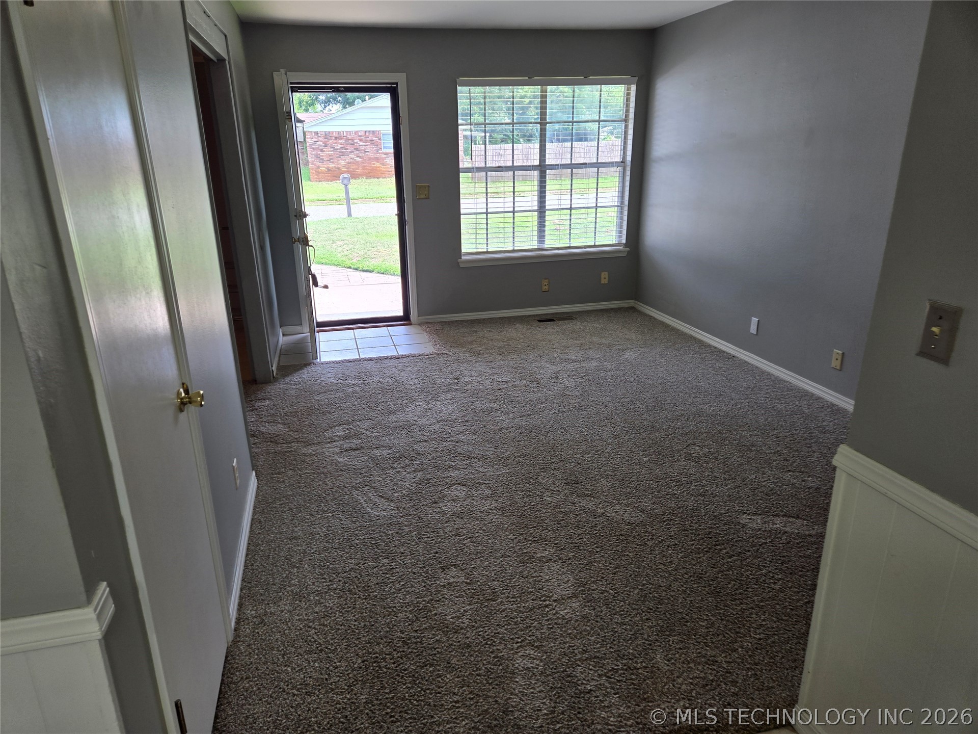 228 E J. Street Property Photo 5