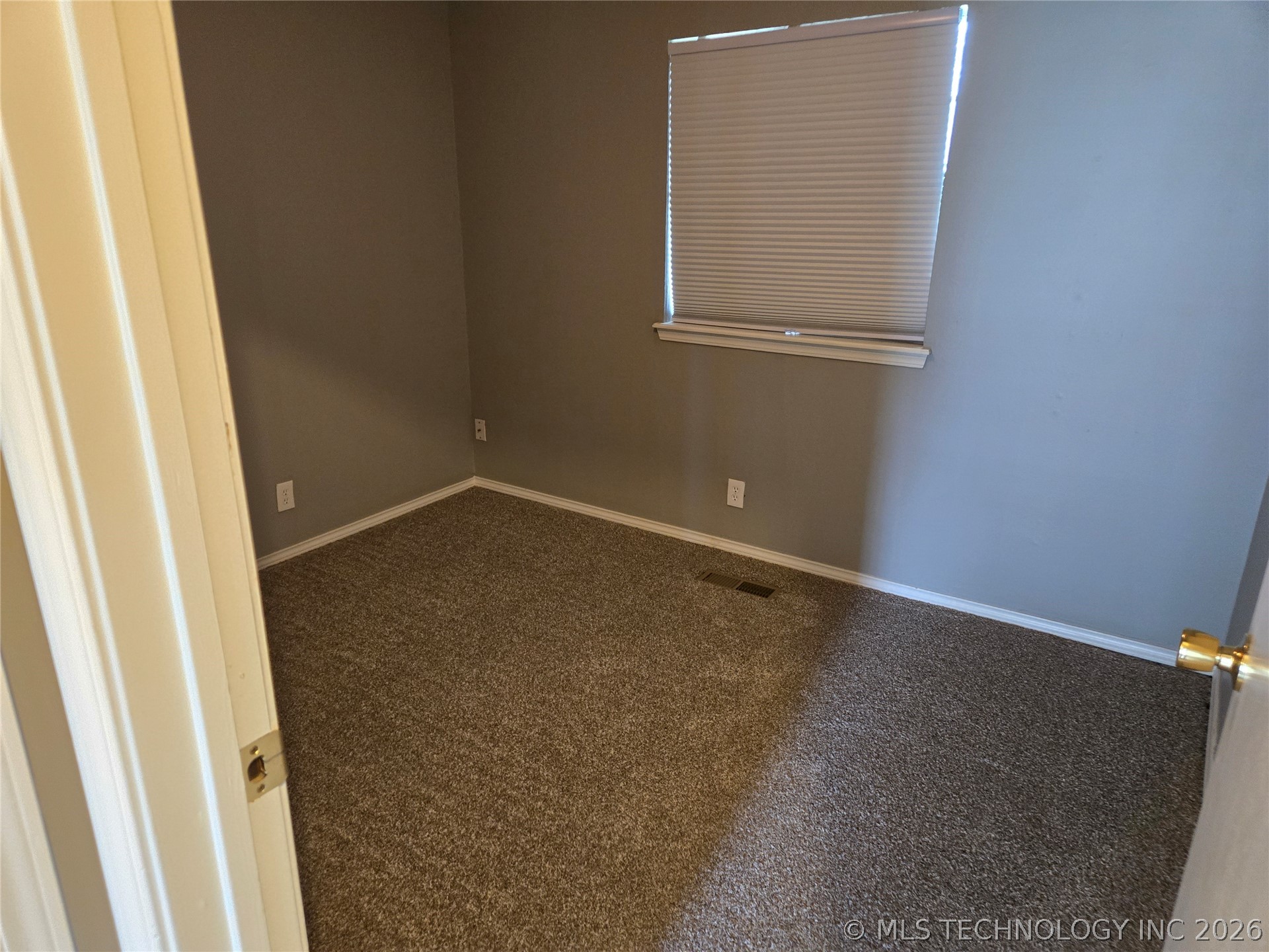 228 E J. Street Property Photo 16