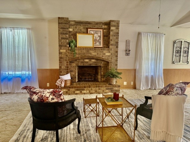 2411 Woodleaf Court Property Photo 2