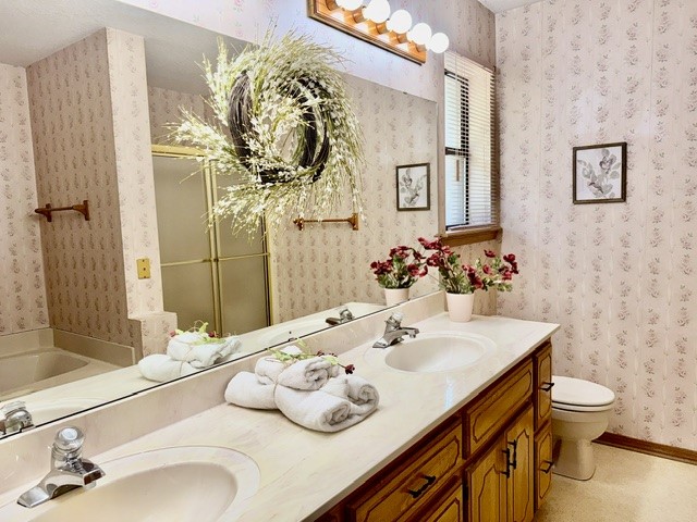 2411 Woodleaf Court Property Photo 16